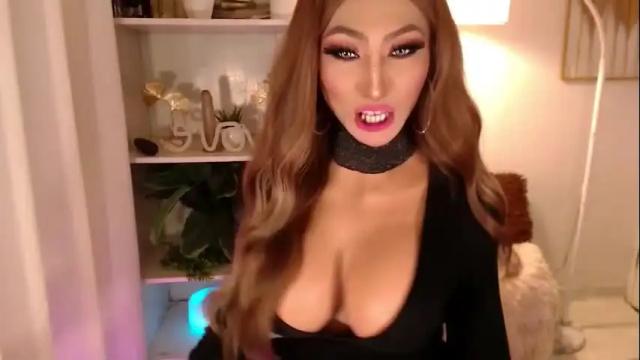 Image 4 of thaliasaint Stream on Chaturbate on 3 months ago