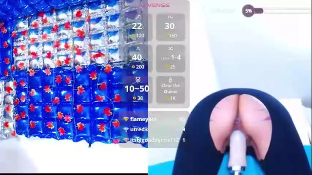Image 2 of thaly_funn Stream on Chaturbate on 29 days ago
