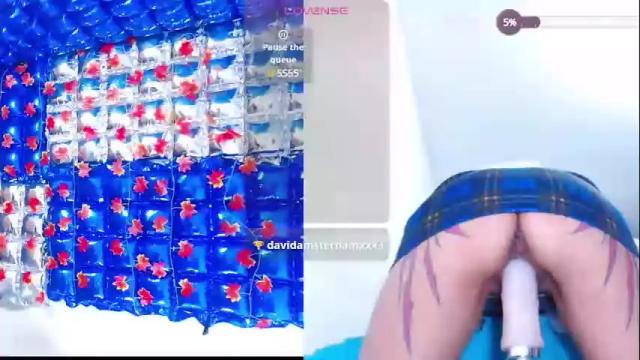 Image 8 of thaly_funn Stream on Chaturbate on 26 days ago