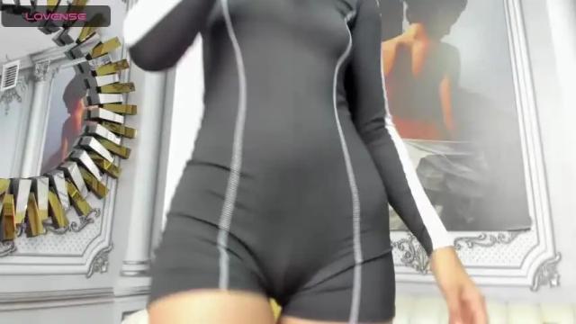 Image 11 of thamara_pervert Stream on Chaturbate on 15 months ago