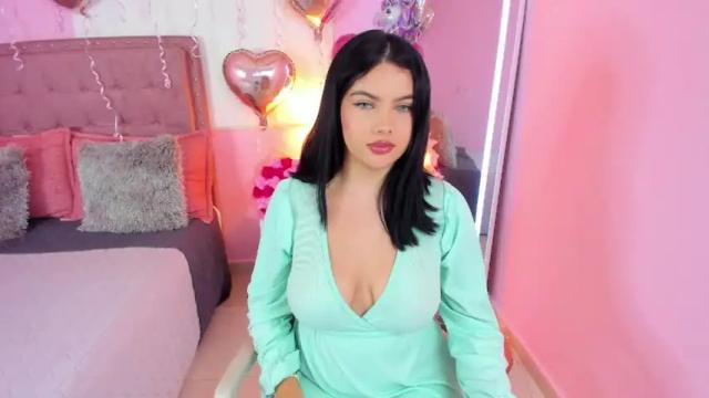 Image 4 of tharaaa_1 Stream on Chaturbate on 15 months ago