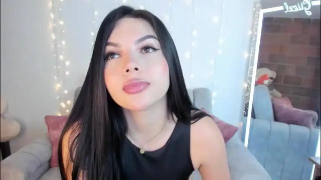 Image 12 of tharaaa_1 Stream on Chaturbate on 1 month ago