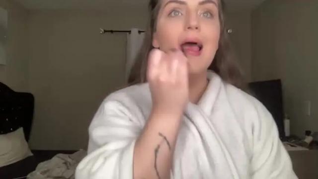 Image 12 of thatonegirlsexylilly Stream on Chaturbate on 14 months ago