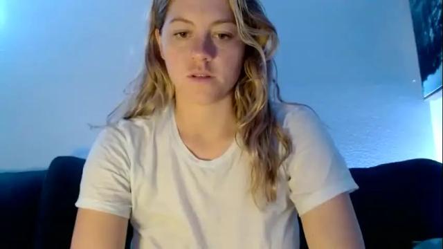 Image 4 of thatprettyblondegirl Stream on Chaturbate on 13 months ago