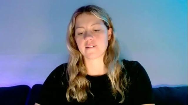Image 6 of thatprettyblondegirl Stream on Chaturbate on 13 months ago