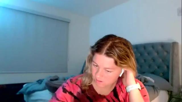 Image 4 of thatprettyblondegirl Stream on Chaturbate on 1 month ago