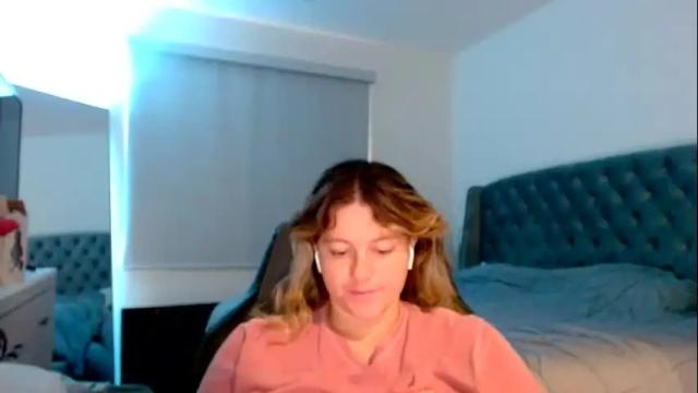 Image 8 of thatprettyblondegirl Stream on Chaturbate on 1 month ago