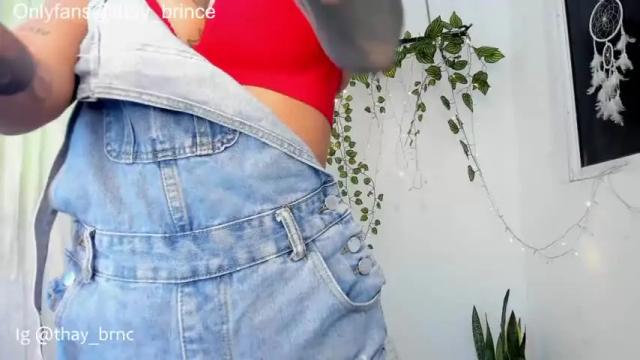 Image 2 of thayla_brincee Stream on Chaturbate on 14 months ago