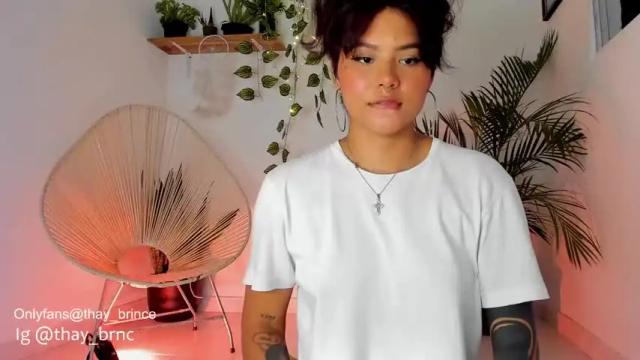 Image 3 of thayla_brincee Stream on Chaturbate on 14 months ago