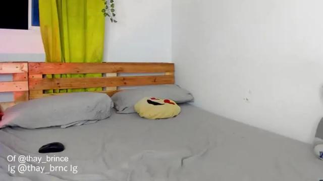 Image 11 of thayla_brincee Stream on Chaturbate on 13 months ago
