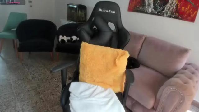 Image 4 of thays_mawakye01 Stream on Chaturbate on 15 months ago
