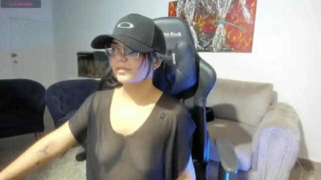 Image 7 of thays_mawakye01 Stream on Chaturbate on 14 months ago