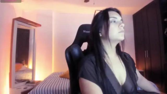 Image 4 of thays_mawakye01 Stream on Chaturbate on 2 months ago