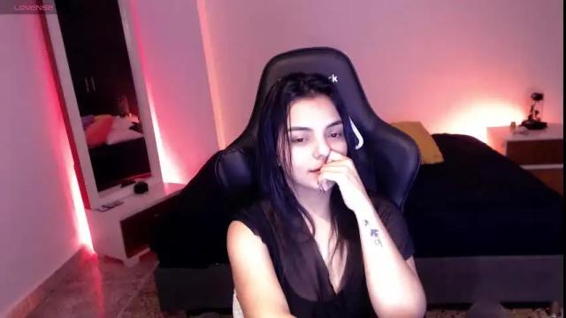 Image 12 of thays_mawakye01 Stream on Chaturbate on 1 month ago