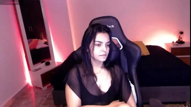 Image 8 of thays_mawakye01 Stream on Chaturbate on 1 month ago