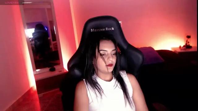 Image 12 of thays_mawakye01 Stream on Chaturbate on 21 days ago