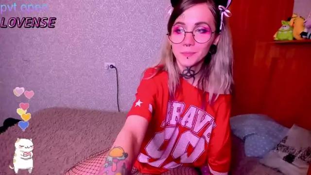 Image 10 of the_binding_of_eva Stream on Chaturbate on 16 months ago