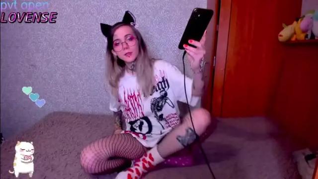 Image 10 of the_binding_of_eva Stream on Chaturbate on 16 months ago