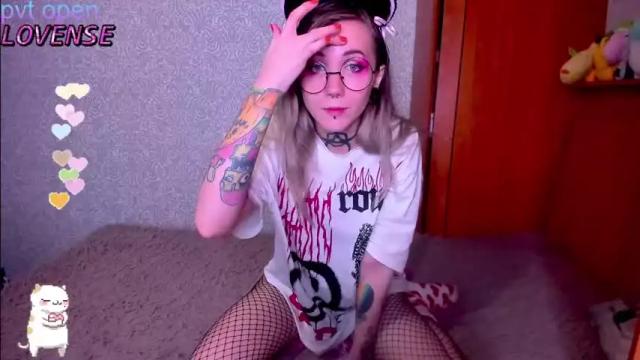 Image 7 of the_binding_of_eva Stream on Chaturbate on 16 months ago