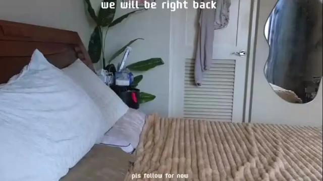 Image 2 of the_emmarouge Stream on Chaturbate on 1 month ago