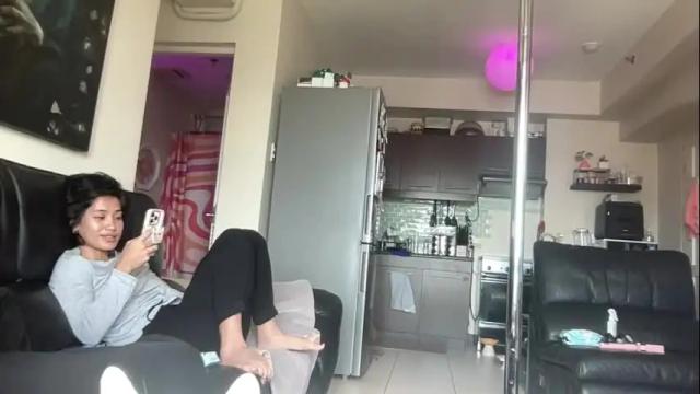 Image 11 of the_emmarouge Stream on Chaturbate on 15 days ago