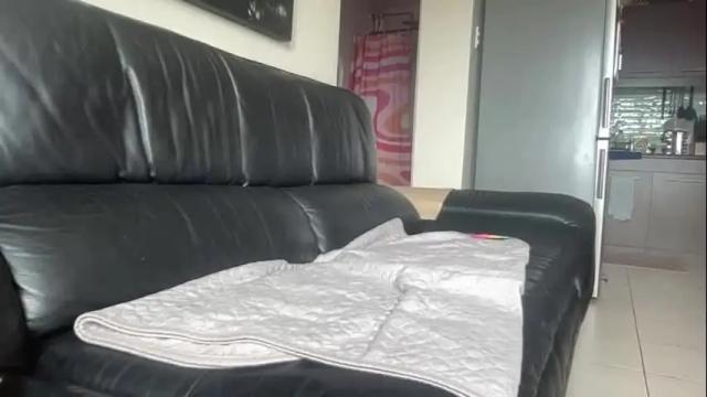 Image 3 of the_emmarouge Stream on Chaturbate on 2 months ago