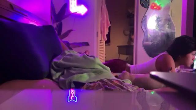 Image 8 of the_emmarouge Stream on Chaturbate on 21 days ago