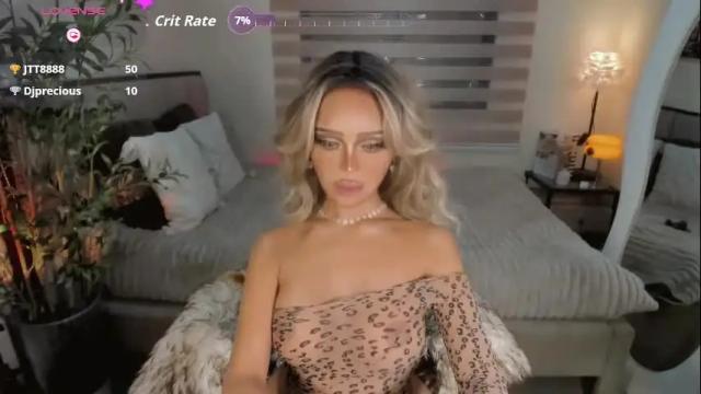Image 3 of the_enchantressxx Stream on Chaturbate on 3 months ago