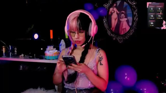 Thumbnail 3, the_kitty_roxy's Stream at Chaturbate, 1 month ago