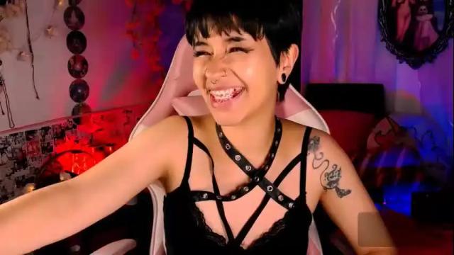 Image 10 of the_kitty_roxy Stream on Chaturbate on 2 months ago