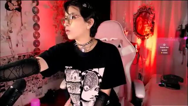 Thumbnail 1, the_kitty_roxy's Stream at Chaturbate, 1 month ago