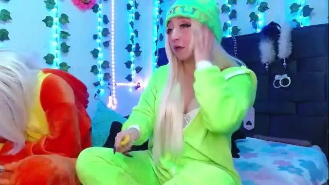 Image 4 of the_lesbian_game Stream on Chaturbate on 15 days ago