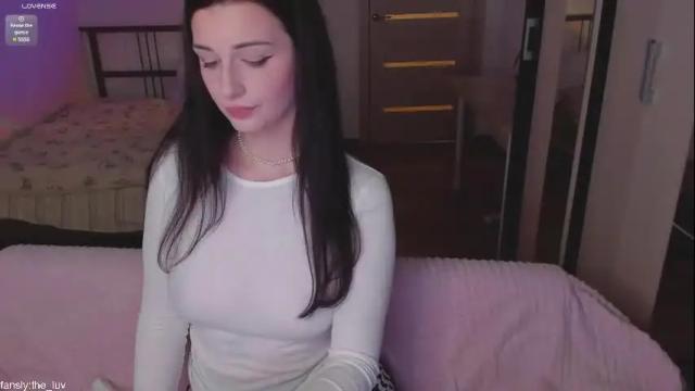 Image 2 of the_luv Stream on Chaturbate on 7 months ago