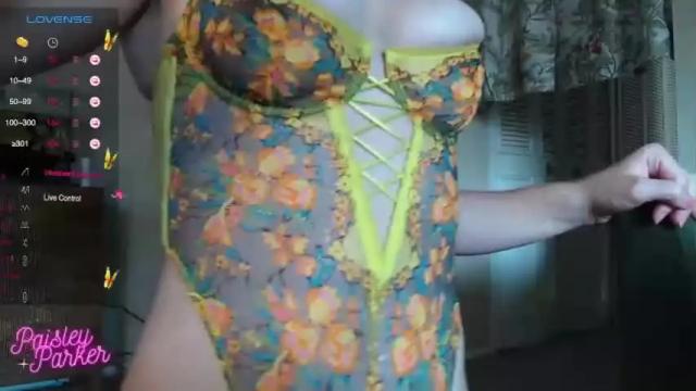 Image 10 of the_paisleyparker Stream on Chaturbate on 19 months ago
