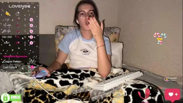 Image 2 of the_princese Stream on Chaturbate on 4 months ago