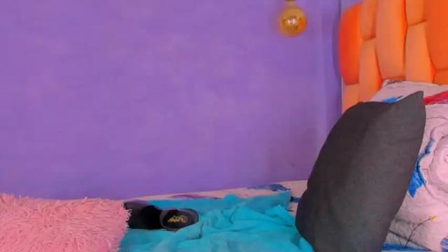 Image 12 of the_queen_aleja Stream on Chaturbate on 14 months ago