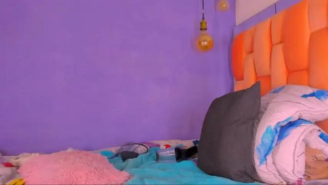 Image 8 of the_queen_aleja Stream on Chaturbate on 14 months ago