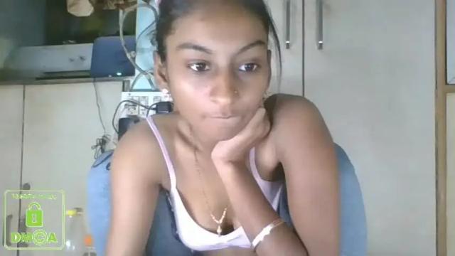 Image 6 of the_right_girl Stream on Chaturbate on 12 months ago