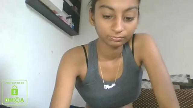 Image 4 of the_right_girl Stream on Chaturbate on 1 month ago