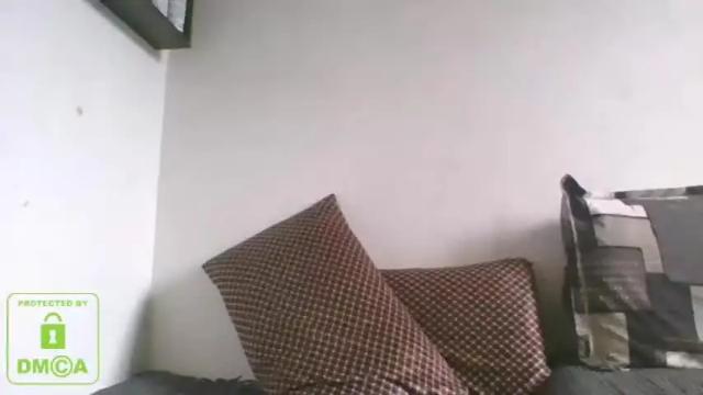 Image 12 of the_right_girl Stream on Chaturbate on 1 month ago
