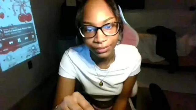 Image 11 of theangelbabyyy Stream on Chaturbate on 14 months ago