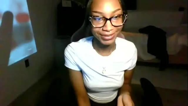 Image 3 of theangelbabyyy Stream on Chaturbate on 14 months ago