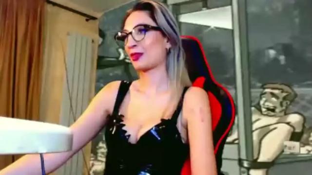 Image 4 of theblackwidow Stream on Chaturbate on 18 months ago