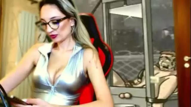 Image 2 of theblackwidow Stream on Chaturbate on 18 months ago