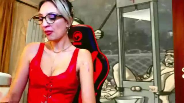 Image 12 of theblackwidow Stream on Chaturbate on 17 months ago