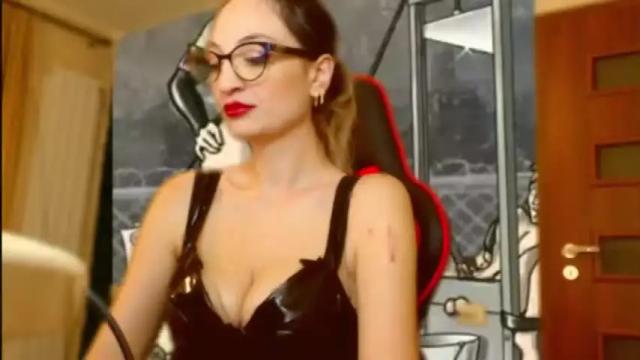 Image 12 of theblackwidow Stream on Chaturbate on 14 months ago