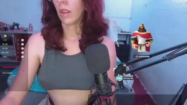 Image 3 of thecherry_paulette Stream on Chaturbate on 14 months ago