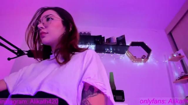 Thumbnail 1, thecosmicgirl's Stream at Chaturbate, 16 months ago