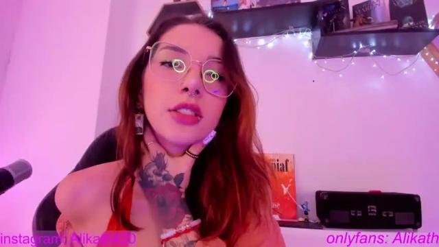 Image 11 of thecosmicgirl Stream on Chaturbate on 15 months ago