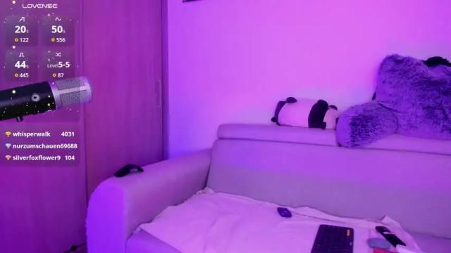 Image 7 of thecosmicgirl Stream on Chaturbate on 1 month ago
